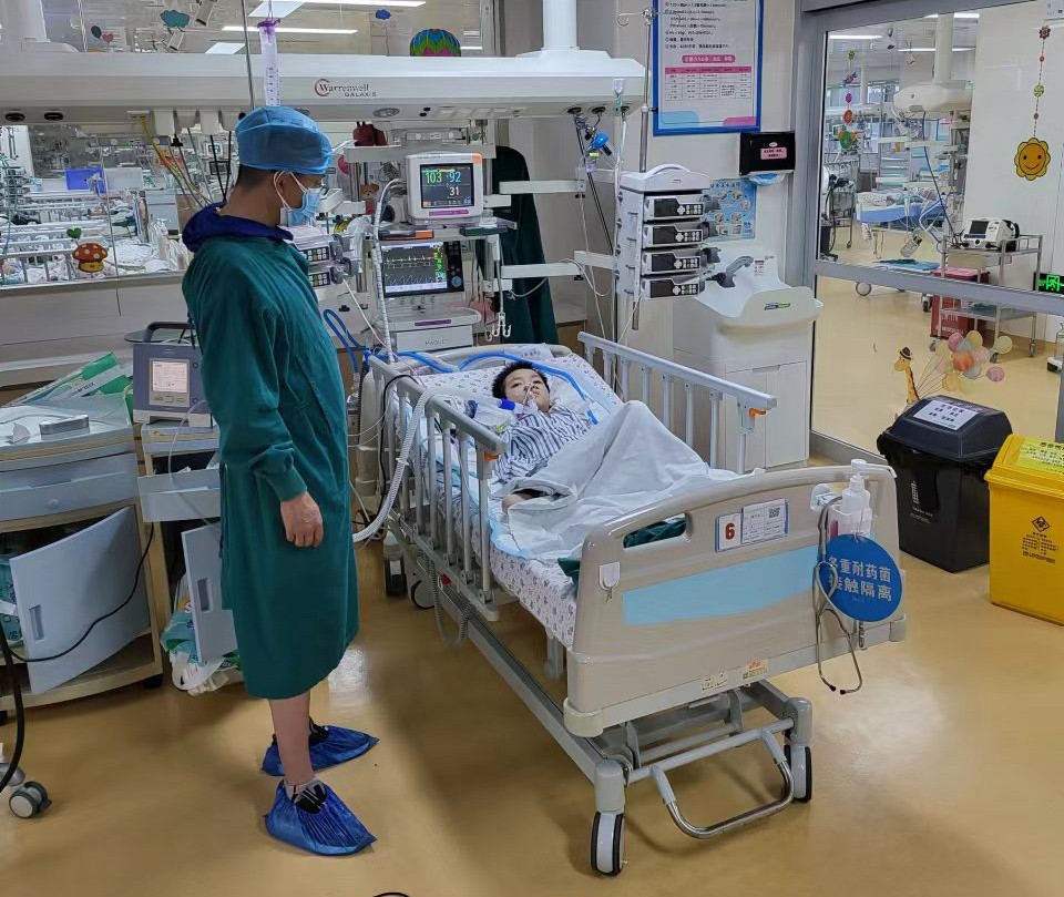 法库县跨省救护车出租公司